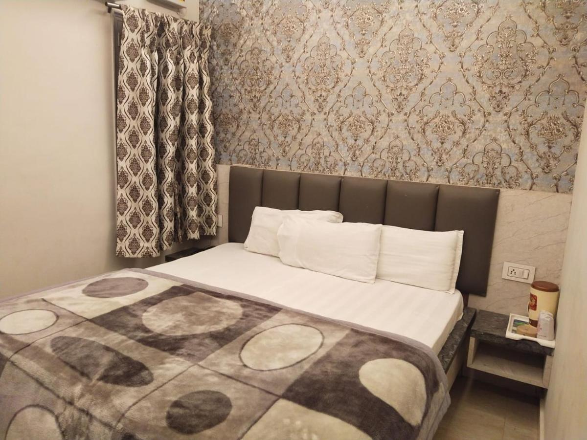 Hotel Gateway Kailash Varanasi Luaran gambar