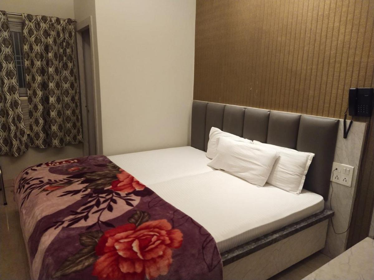 Hotel Gateway Kailash Varanasi Luaran gambar