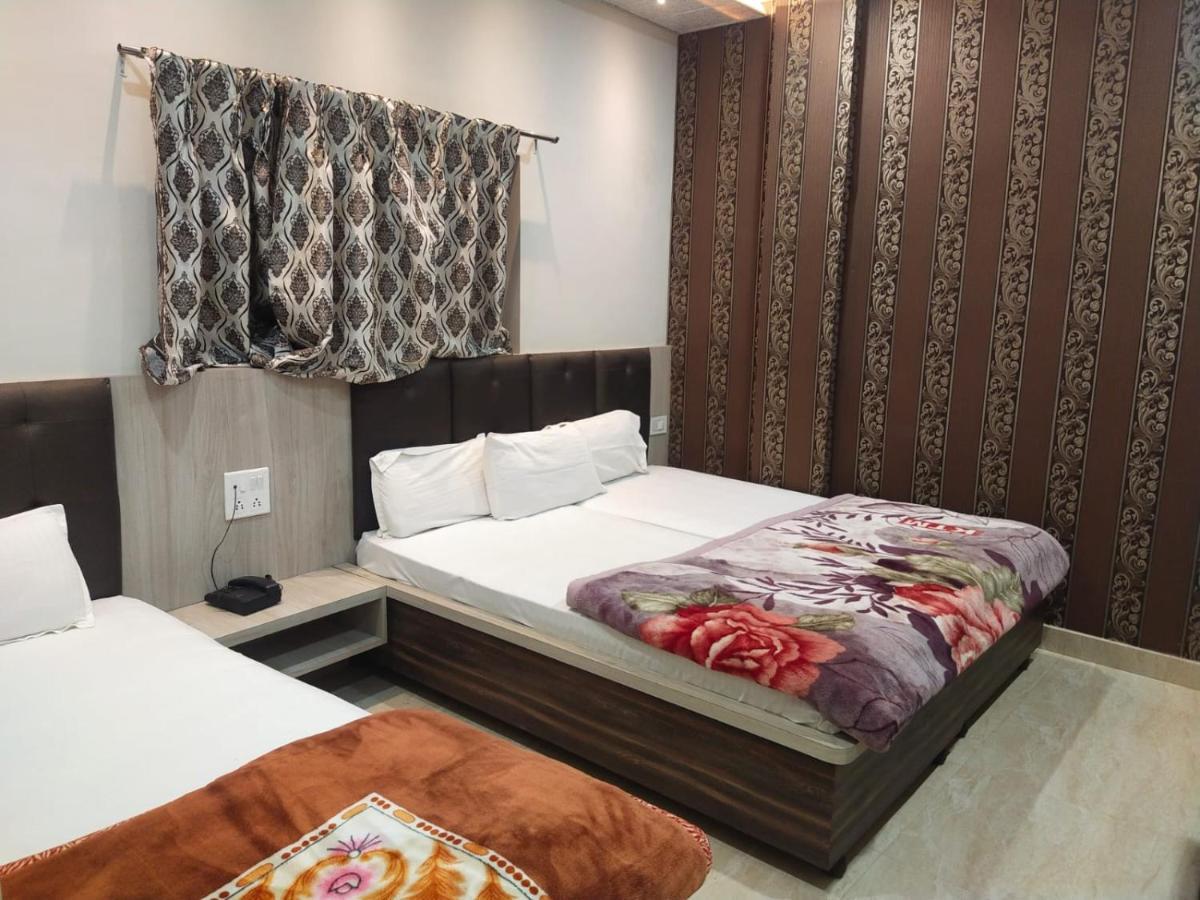 Hotel Gateway Kailash Varanasi Luaran gambar