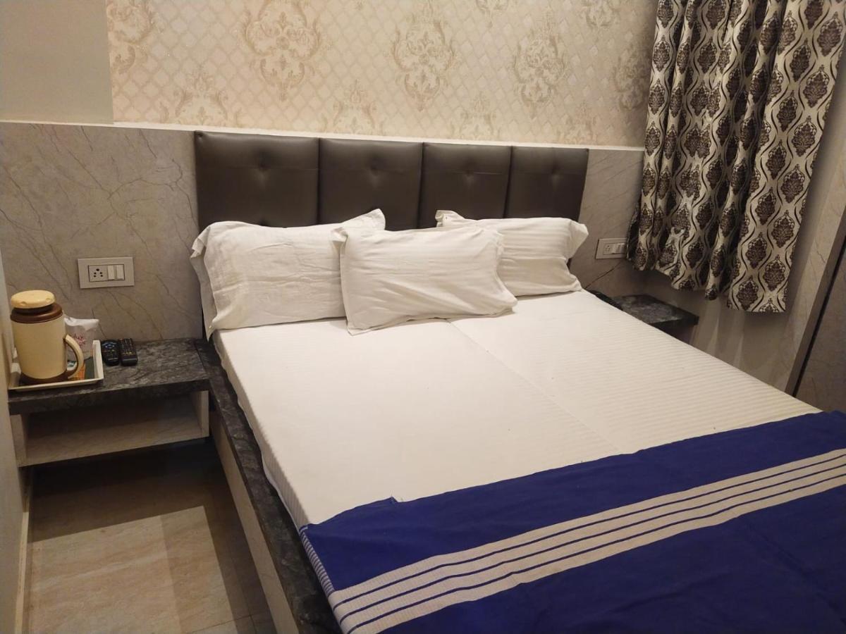 Hotel Gateway Kailash Varanasi Luaran gambar