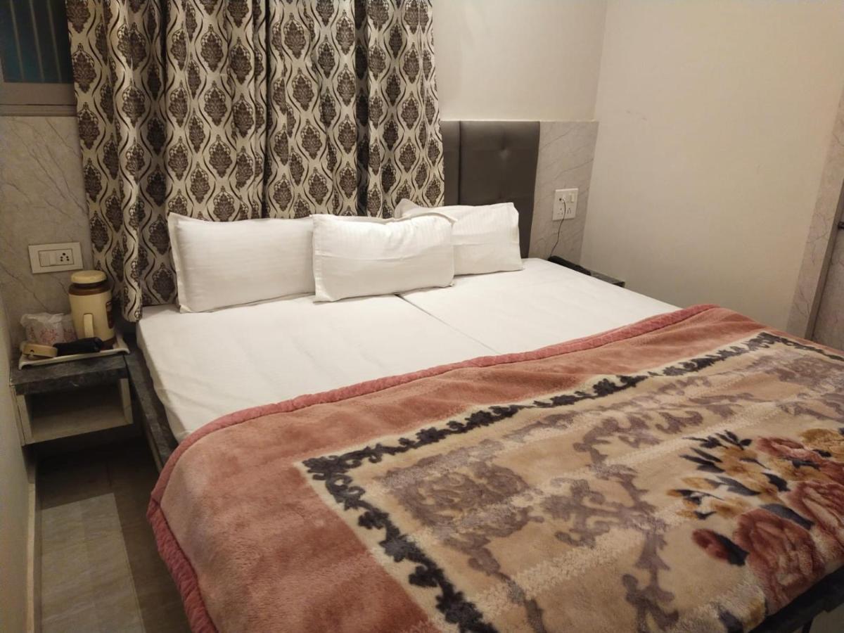 Hotel Gateway Kailash Varanasi Luaran gambar