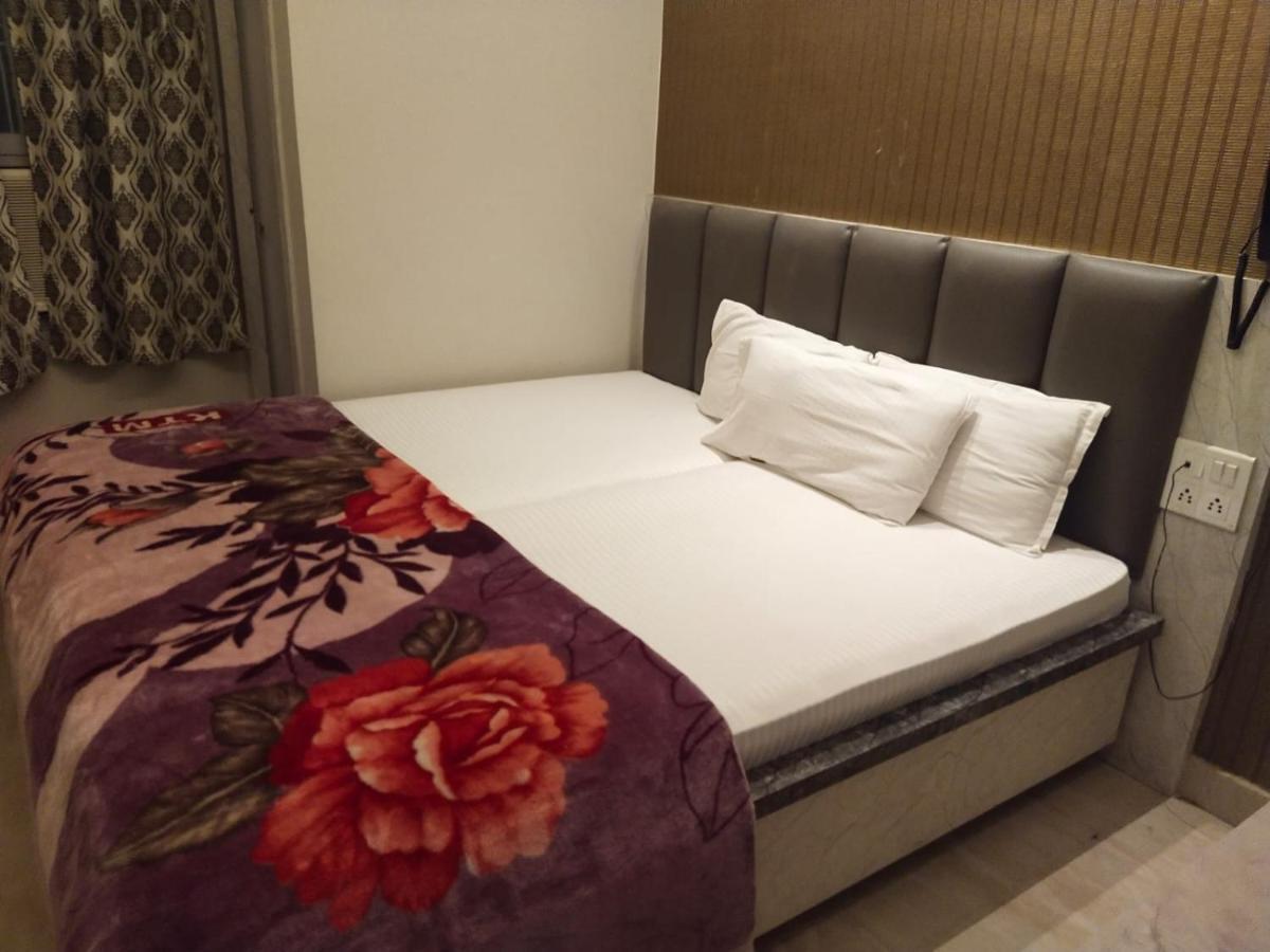 Hotel Gateway Kailash Varanasi Luaran gambar