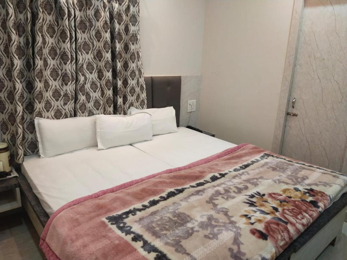 Hotel Gateway Kailash Varanasi Luaran gambar