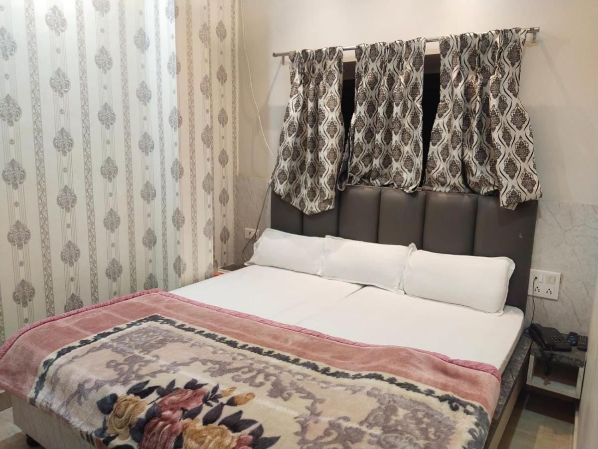 Hotel Gateway Kailash Varanasi Luaran gambar