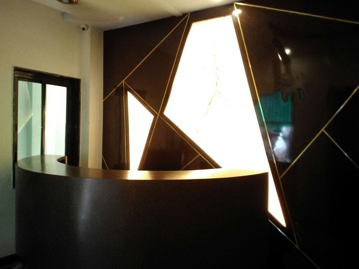Hotel Gateway Kailash Varanasi Luaran gambar